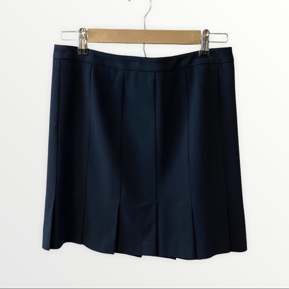 🛍️3/$15🛍️ WHBM Mini Skirt Pleated size 6 Black